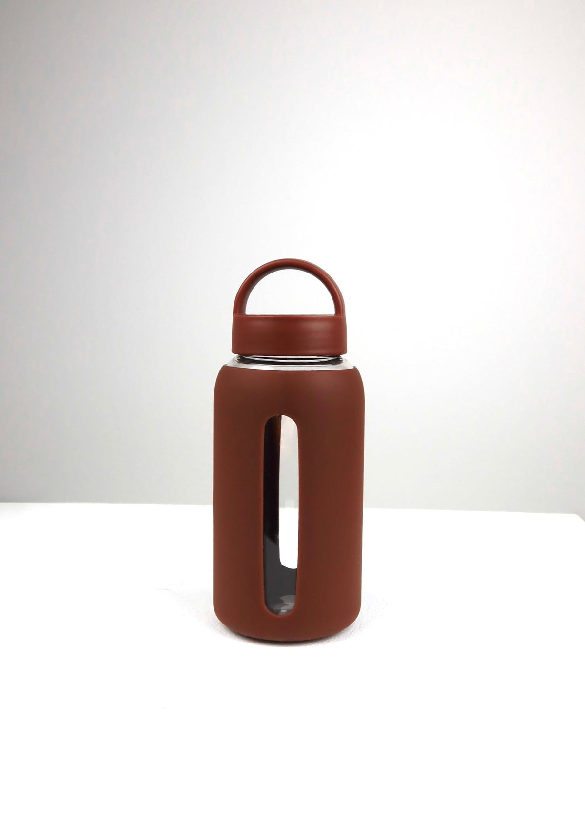 Bouteille en verre et silicone 600 ml, coloris brun — ORA by CR