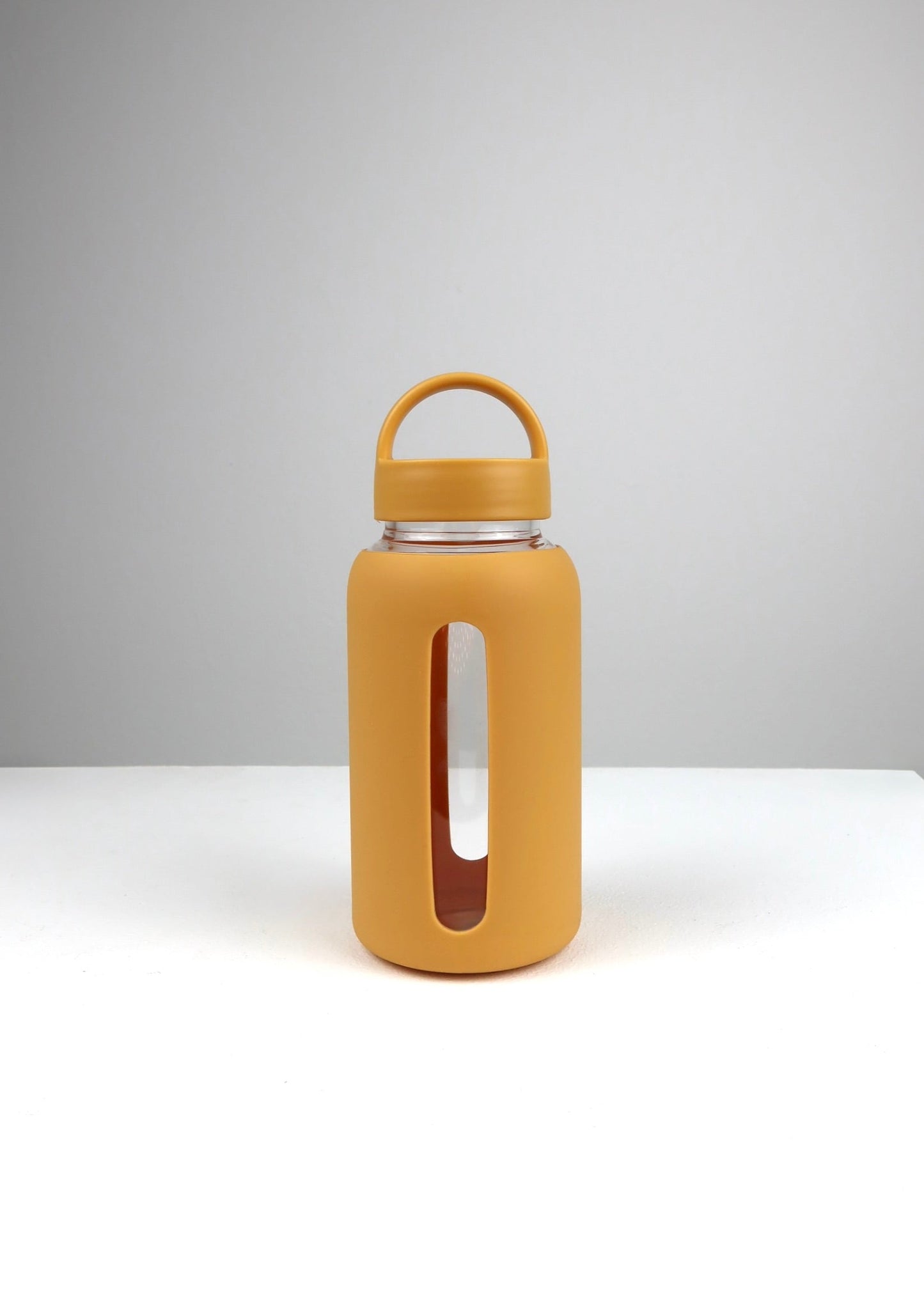 Bouteille en verre Mangoa avec paille — ORA by CR